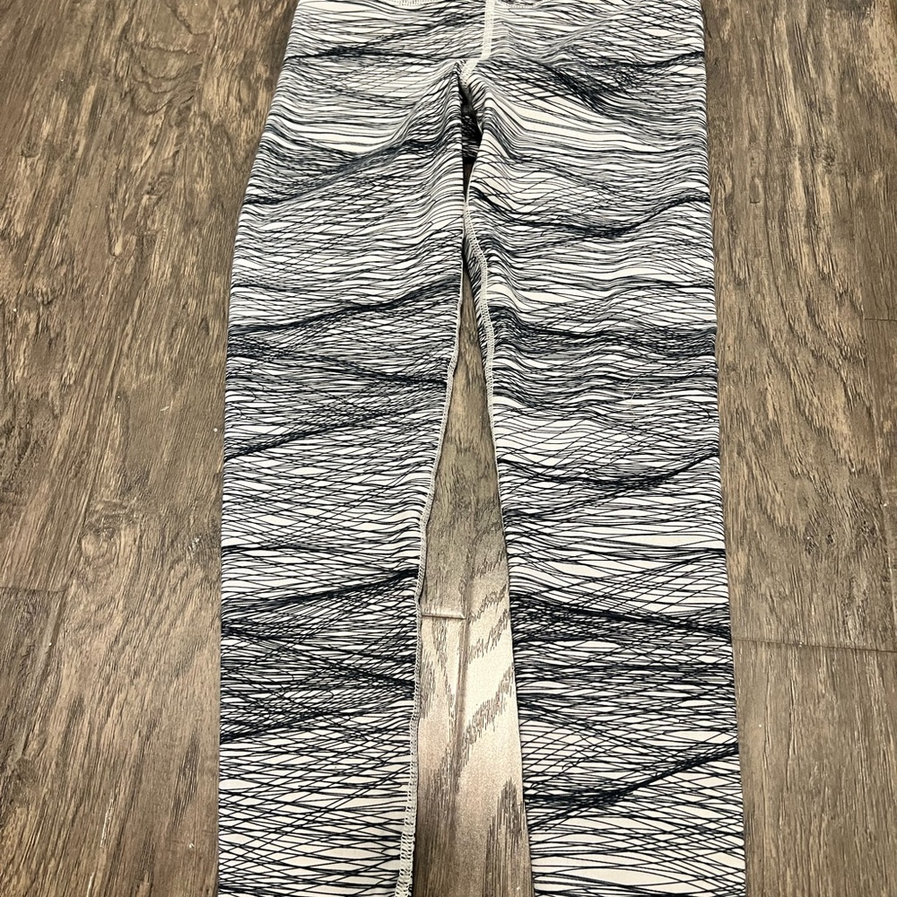 Nice Evilution and creative Black and White Leggings